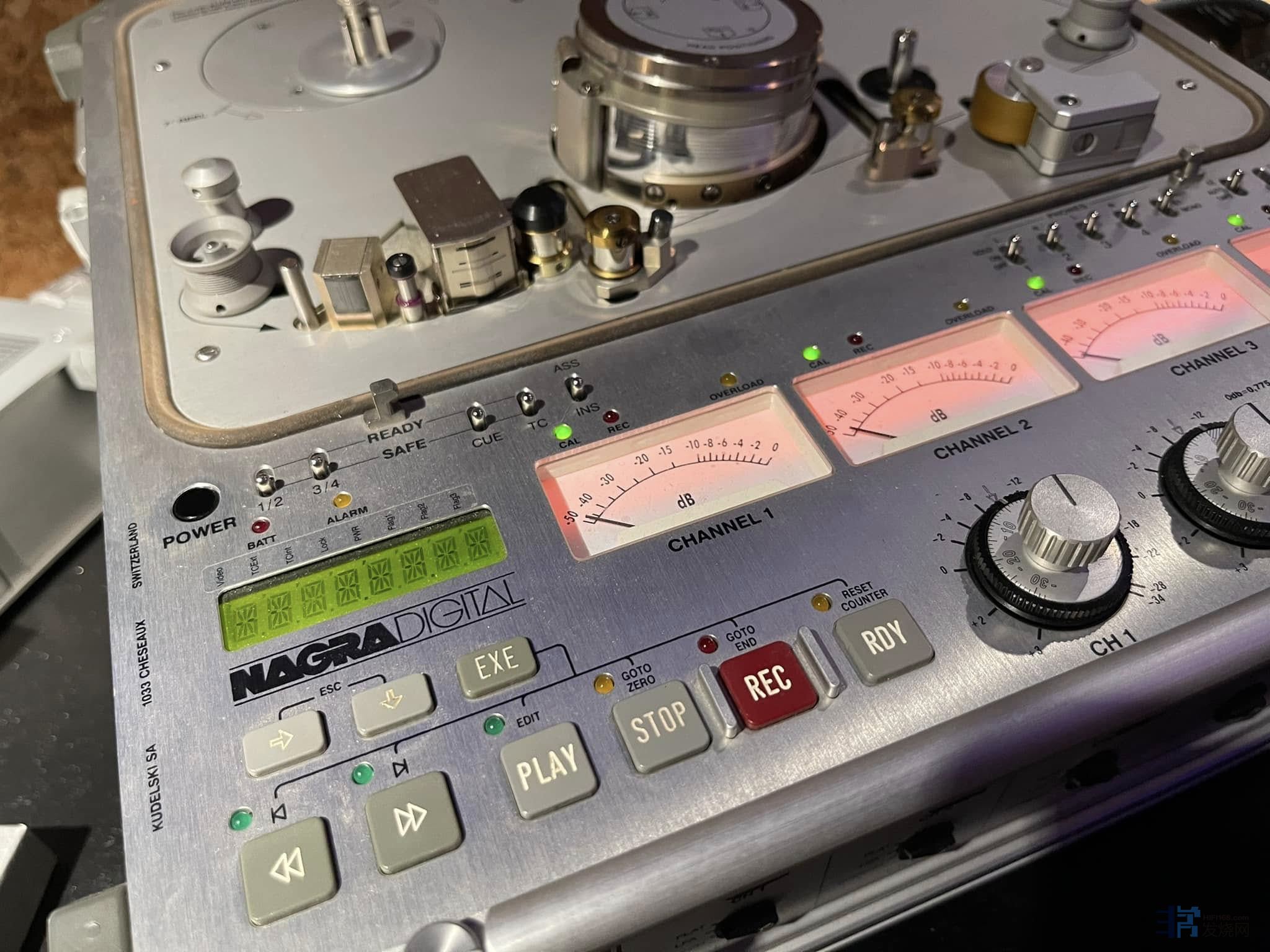 810204